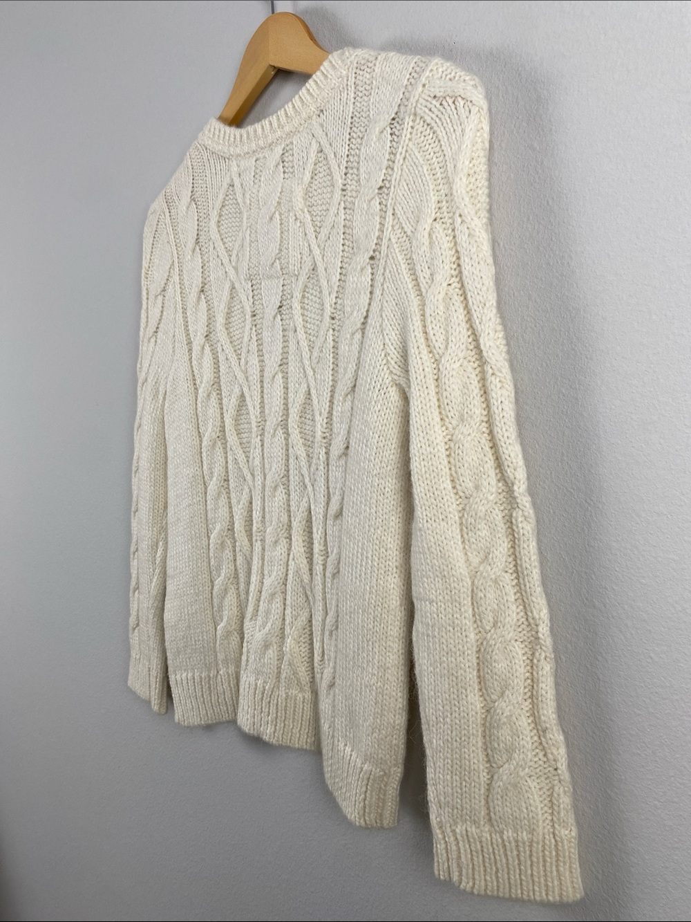 Abercrombie & Fitch Y2K Cable Knit Bobble Cardigan Sweater | 3/4 Sleeves | Ivory - Picture 8 of 16